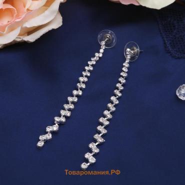 Серьги висячие со стразами Princess дорожка утончённая, белые в серебре,8 см