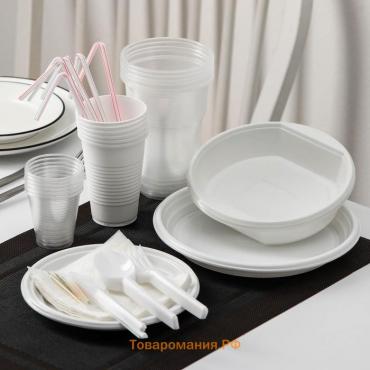 Набор пластиковой одноразовой посуды на 6 персон «Биг-Пак №1», тарелки глубокие, тарелки плоские, стаканчики: 200 мл, 300 мл, 500 мл, вилки, ножи, ложки, трубочки, бумажные салфетки, зубочистки, цвет белый